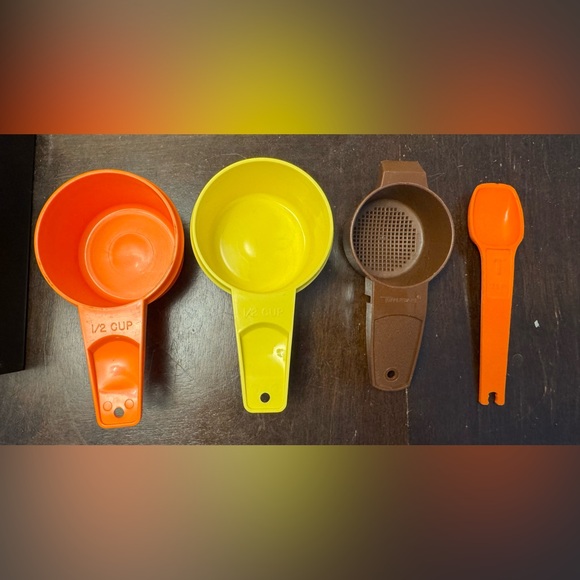 Tupperware - Picture 2 of 9